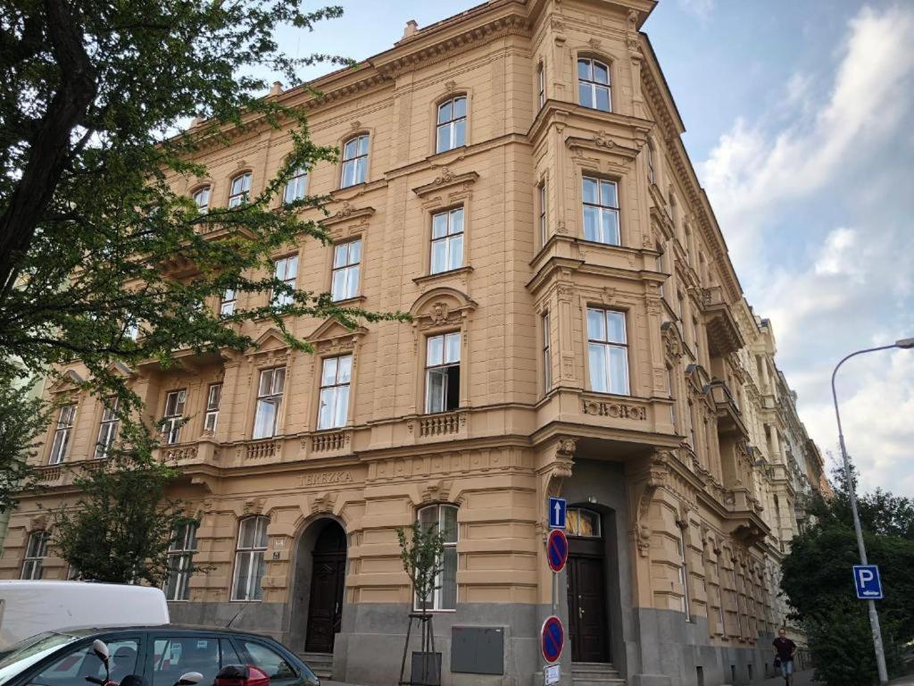 Apatrhostel Brno Exterior photo